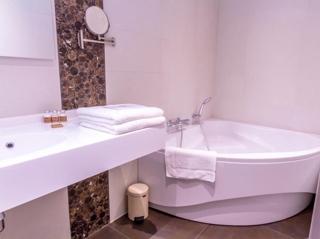 Manavahotel Herstal Dış mekan fotoğraf